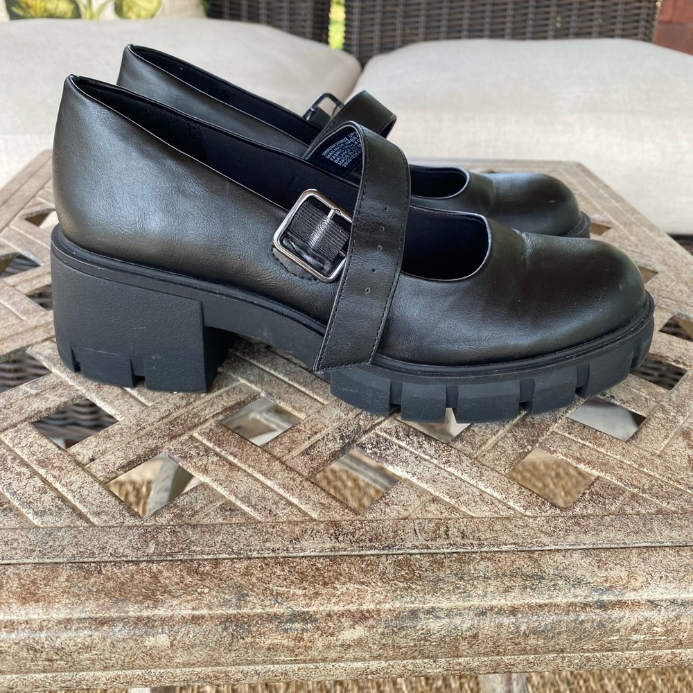 Madden NYC Chunky Heels size 9.5